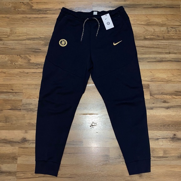 Nike Chelsea Football Club Tech Fleece Joggers - Picture 1 of 12